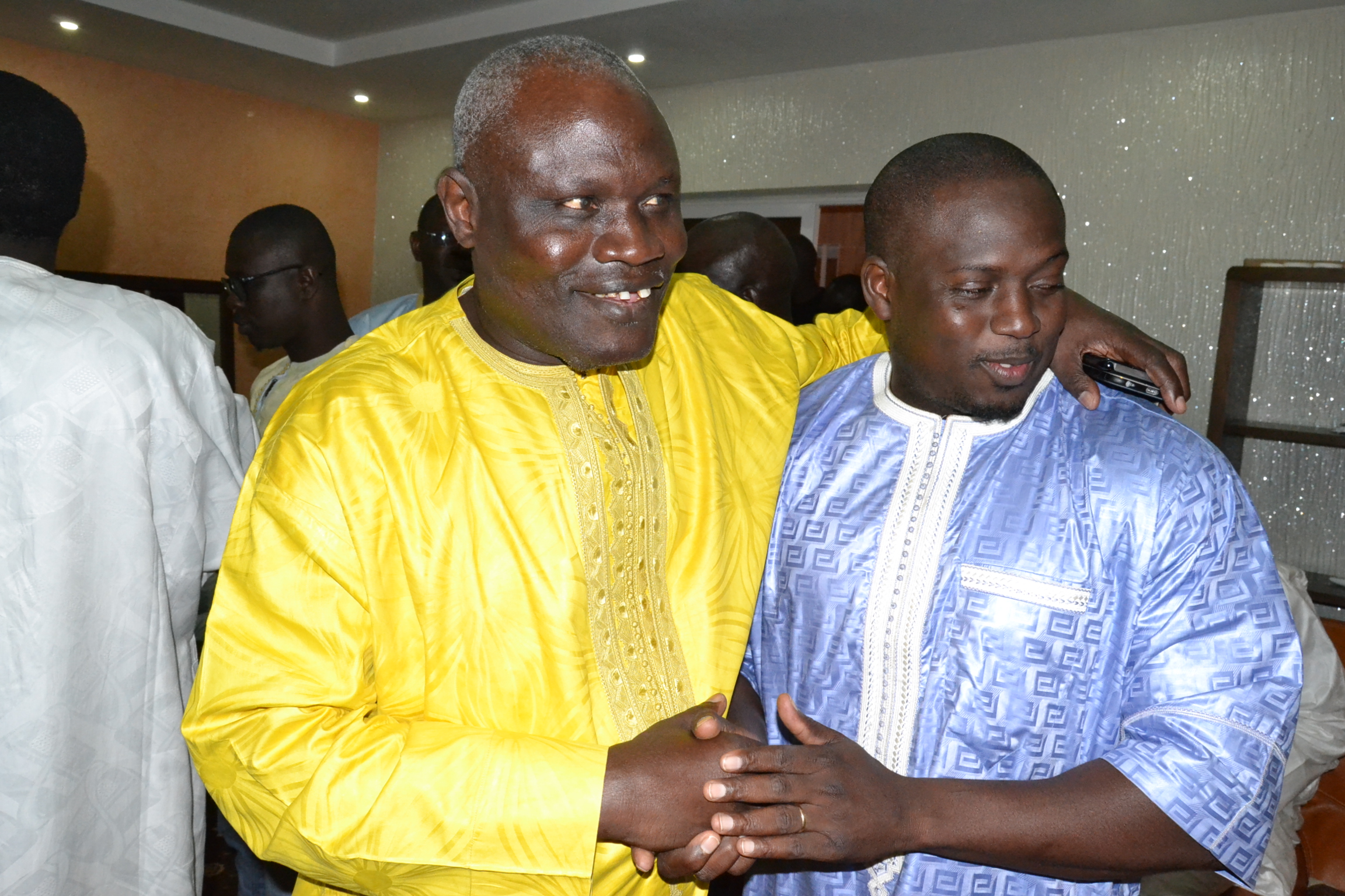 Aziz Ndiaye répond à Modou Lô: « C’est un employé, je suis son employeur » Aziz Ndiaye répond à Modou Lô: « C’est un employé, je suis son employeur »