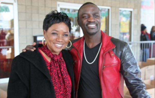 L'incroyable cadeau d'Akon à sa maman
