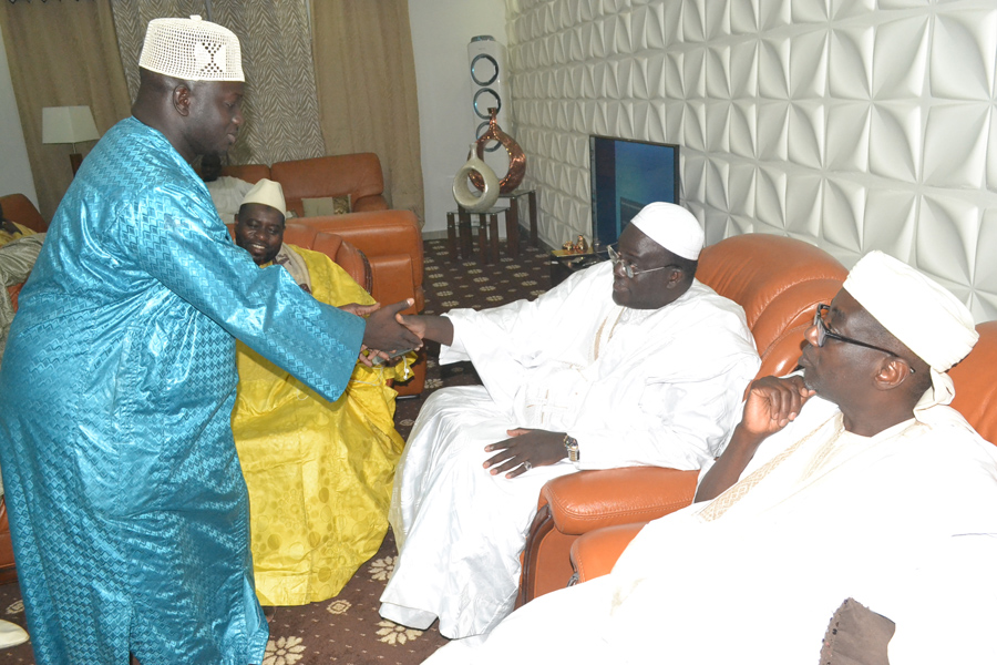 Maoloud 2015: Aziz Alé Ndiaye reçoit déja ses hotes à Tivaoune. Regardez
