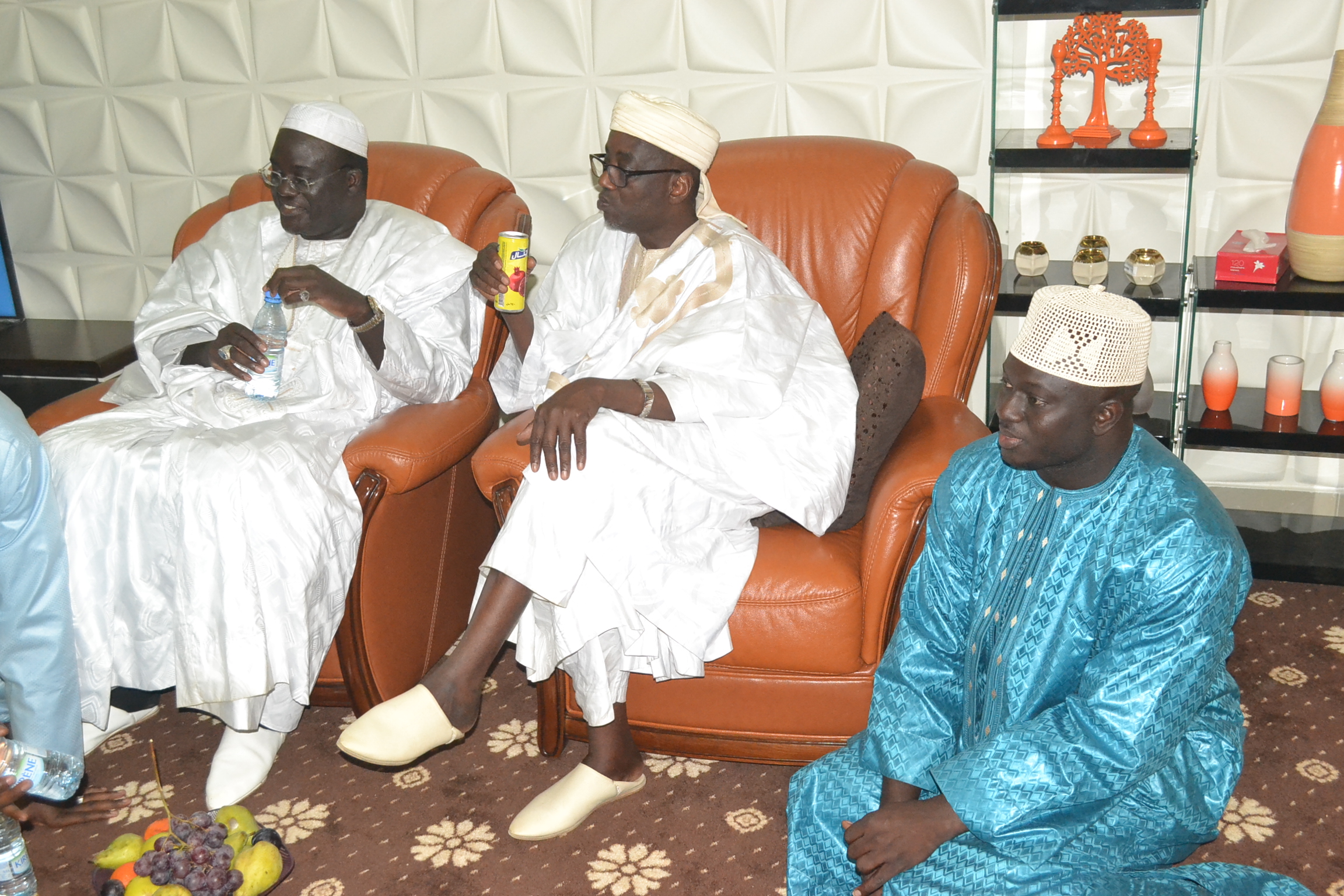 Maoloud 2015: Aziz Alé Ndiaye reçoit déja ses hotes à Tivaoune. Regardez
