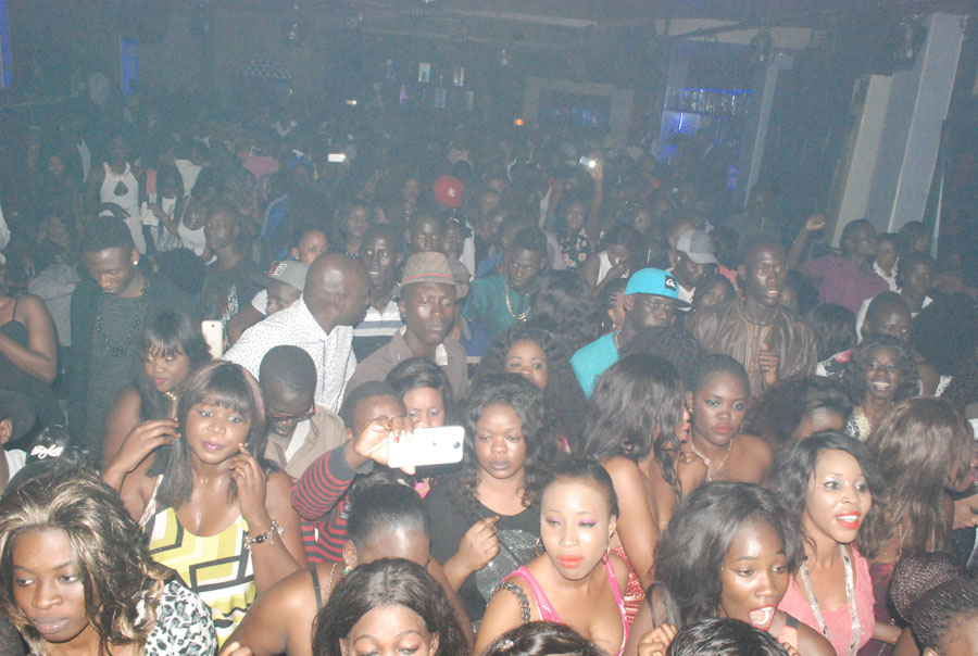 Premières sortie en 2016: Pape Diouf met le feu au Bloowy ex Klimanjaro. Regardez en images.