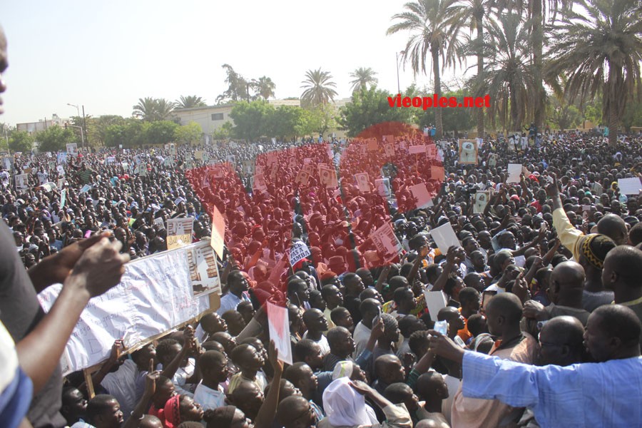Manifestation anti-Jeune Afrique à la mosquée Massalikul Jinane à Dakar (images)