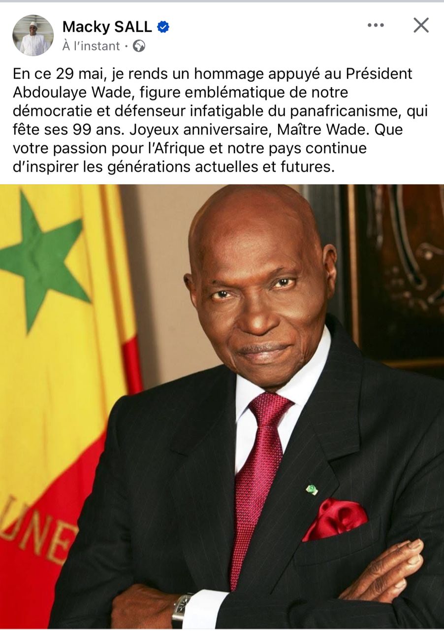 L'ex Président Macky Sall rend un vibrant hommage à Me Abdoulaye Wade à ses 99ans.