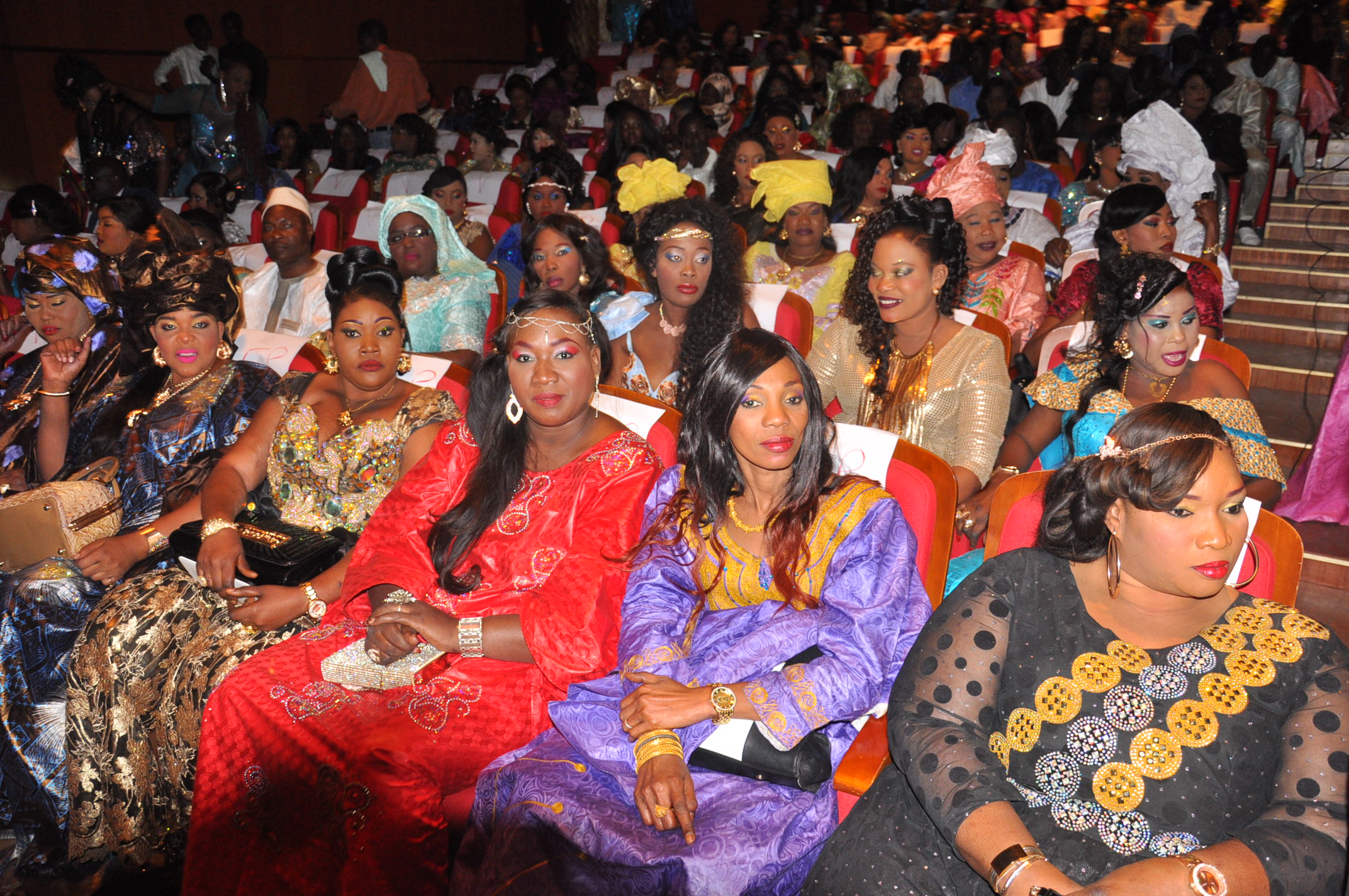 Grande nuit des "laobés": Pape Diouf honoré, le grand théâtre affiche son plein.