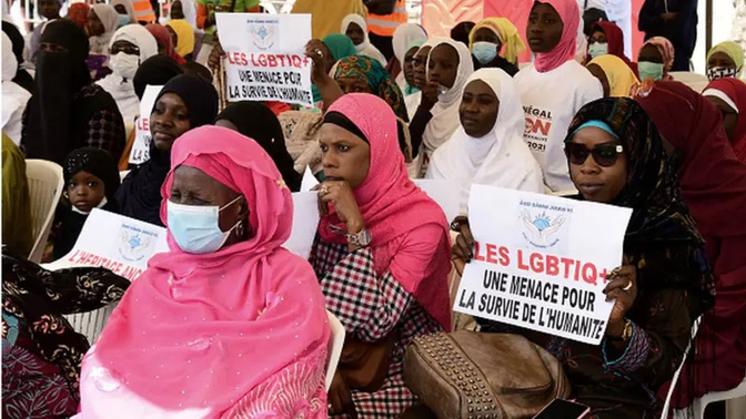 Proposition de loi sur l’homosexualité : controverse autour d’un rejet tacite