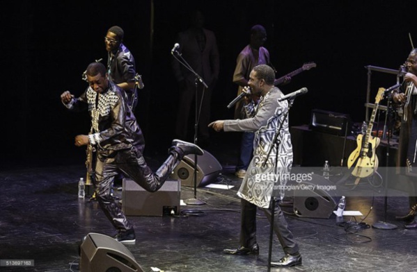 Quand Youssou Ndour se livre à une danse endiablée
