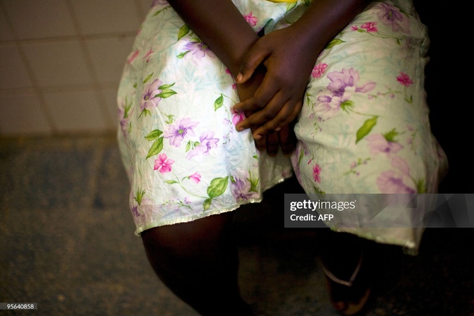 Scandale familial : une adolescente dénonce son beau-père pour viols répétés Scandale familial : une adolescente dénonce son beau-père pour viols répétés