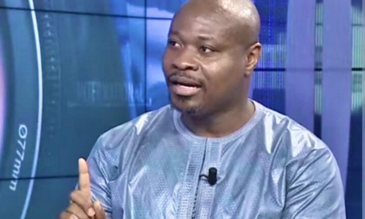 COMMUNIQUE DE PRESSE   Le Collectif  Républicain pour la  Stabilité et le Respect des Institutions