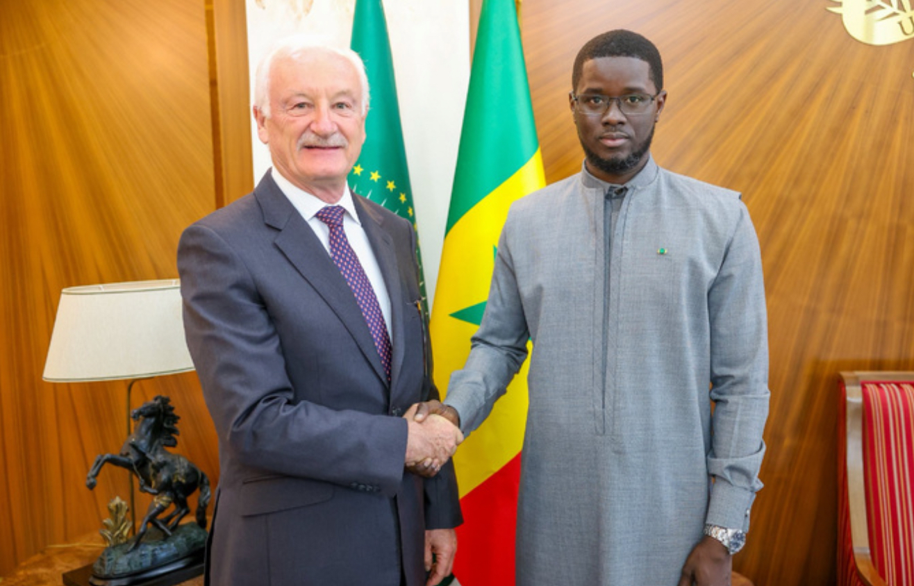 Rencontre entre Diomaye Faye et Ilan Cockerill : Vers la mise en place d’une usine dédiée au traitement des minerais réfractaires