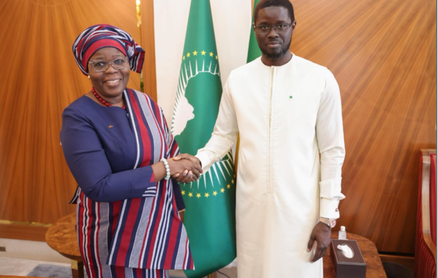 Le président de la République a reçu en audience Mme Mariam YERIMA, Vice-Présidente et Grande Chancelière des Ordres nationaux du Bénin, ce jeudi