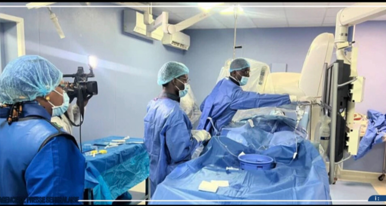 Implantation percutanée de valve aortique, une première réalisée par l'hôpital Principal