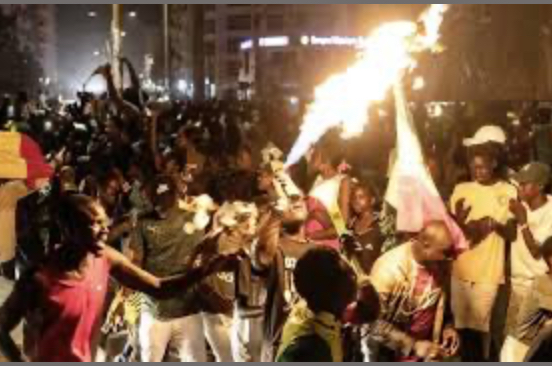 Dakar: Liesse populaire aux HLM Grand-Yoff et au CICES, après la victoire des "Lions" face à l'Egypte