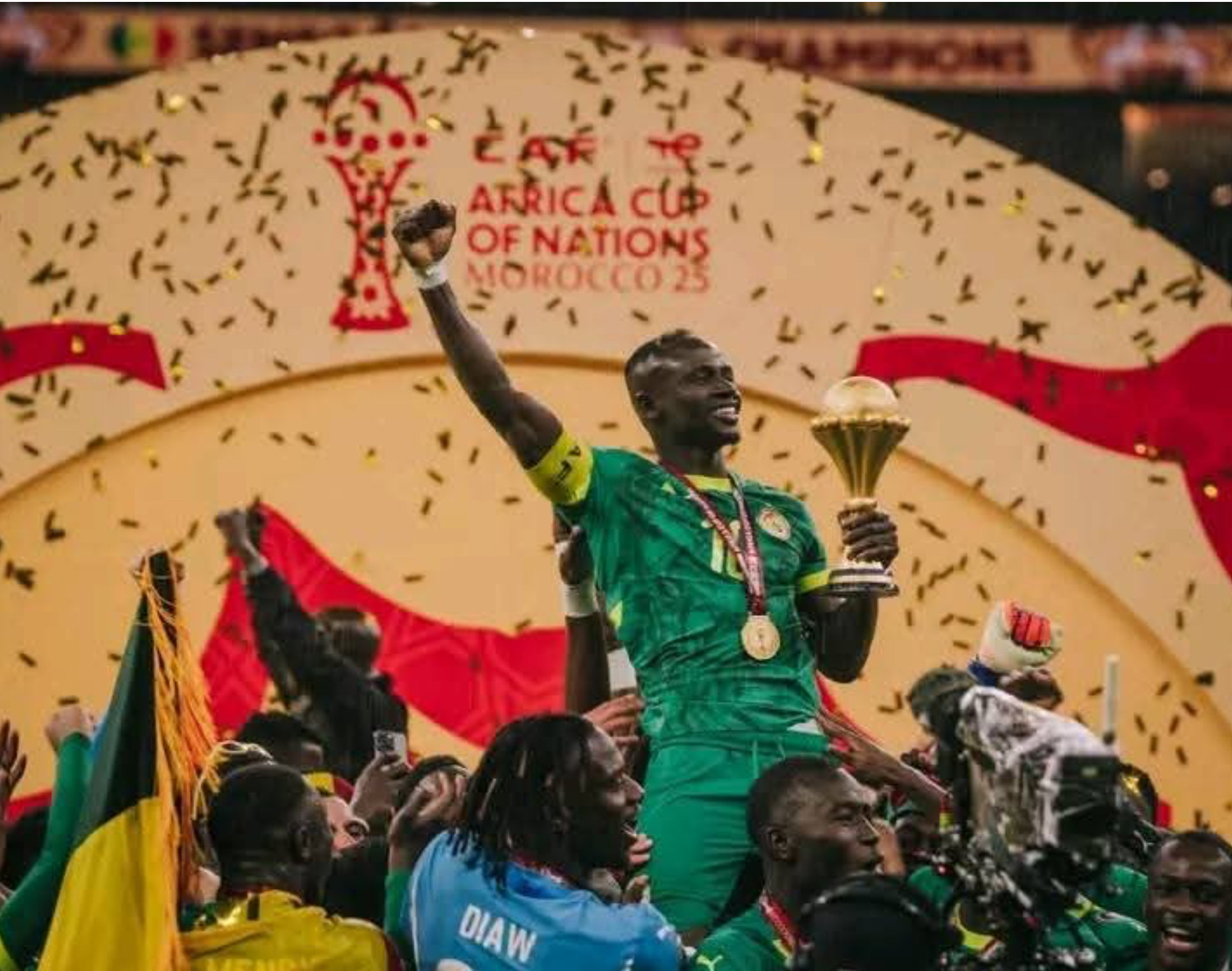 La finale de la CAN scandalise la presse internationale, la soirée folle de la légende Sadio Mané