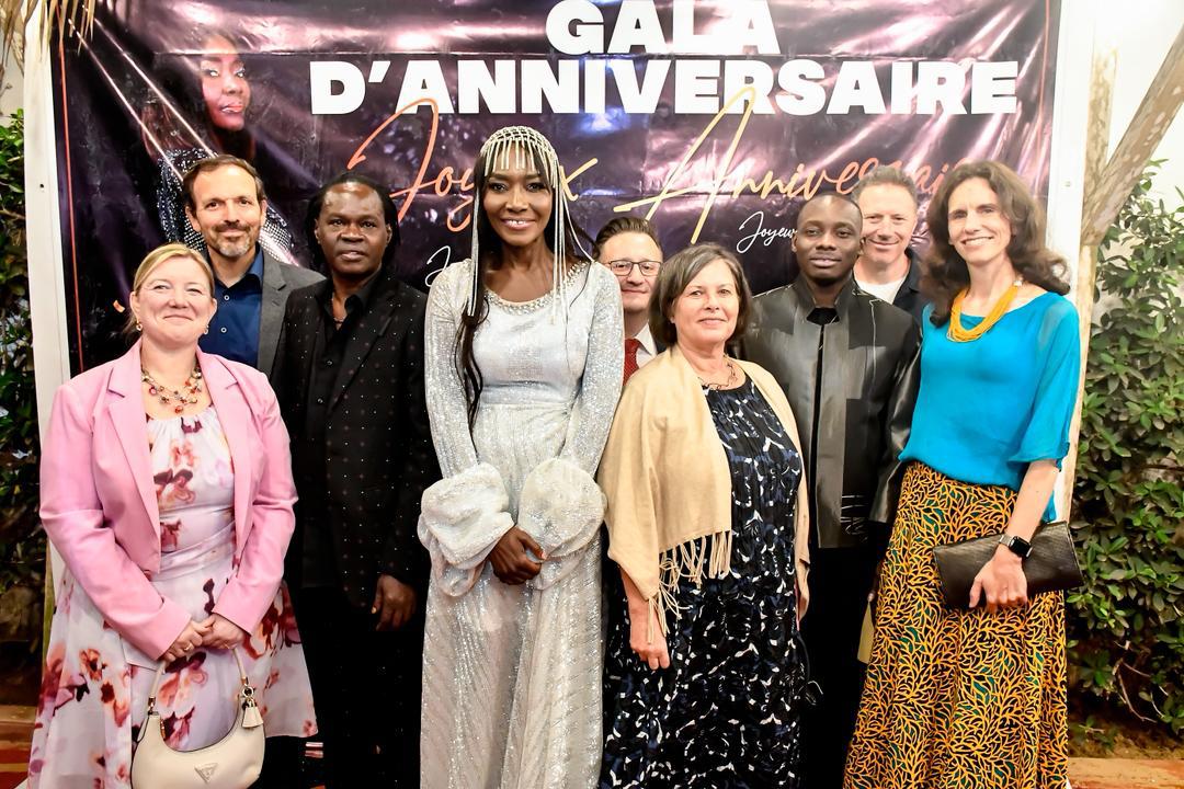 Bal des Gawlo Gawlo et des Lions de la Téranga Coumba Gawlo, Sidiki Diabaté, Titit et Aïda Samb en communion avec le public