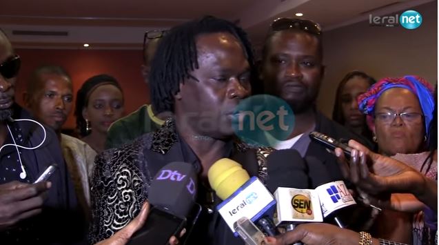 Baba Maal sur l'ouvrage qui lui est dédié :