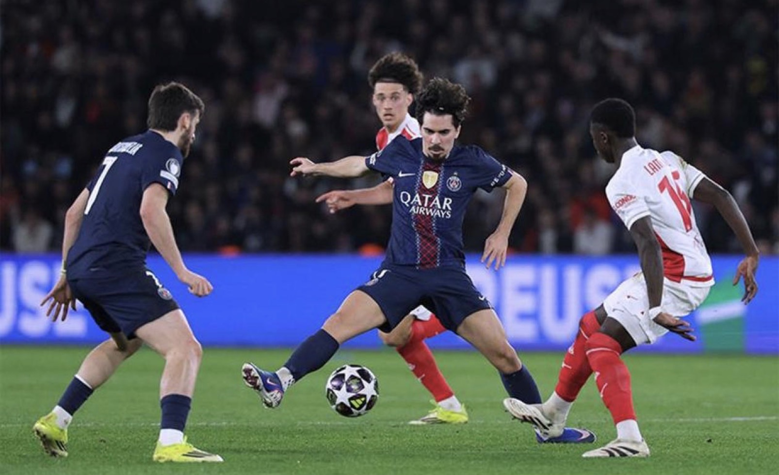 Ligue des champions: le PSG opposé à Chelsea en 8es de finale, choc Real Madrid - Manchester City