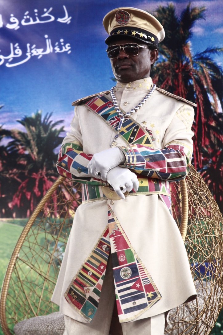 6 photos : L'incroyable tenue du "Maréchal" Général de Bamba lors du Magal de Darou Mouthy