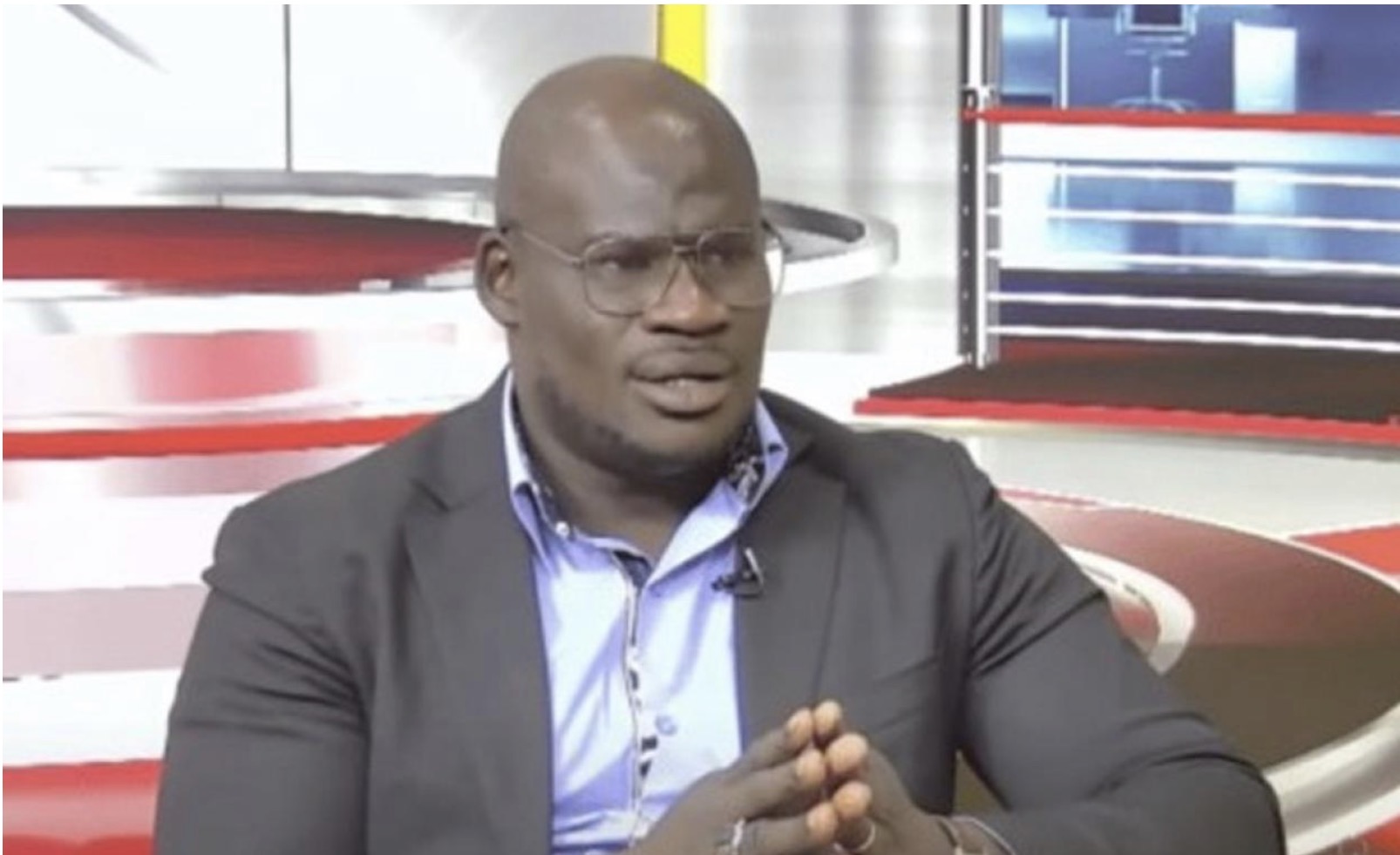 Affaire Pape Cheikh Diallo : Le chroniqueur Kader Dia de Sen TV arrêté par la Gendarmerie juste après son émission !