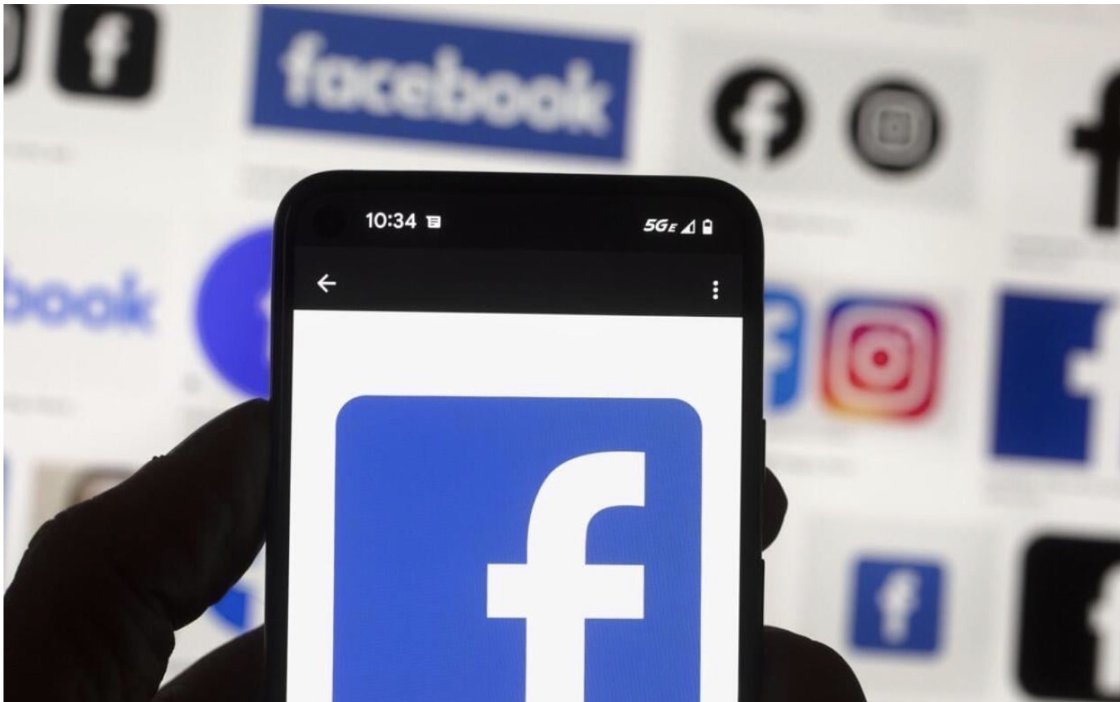 Guinée : Deux célèbres influenceuses condamnées et bannies de Facebook !