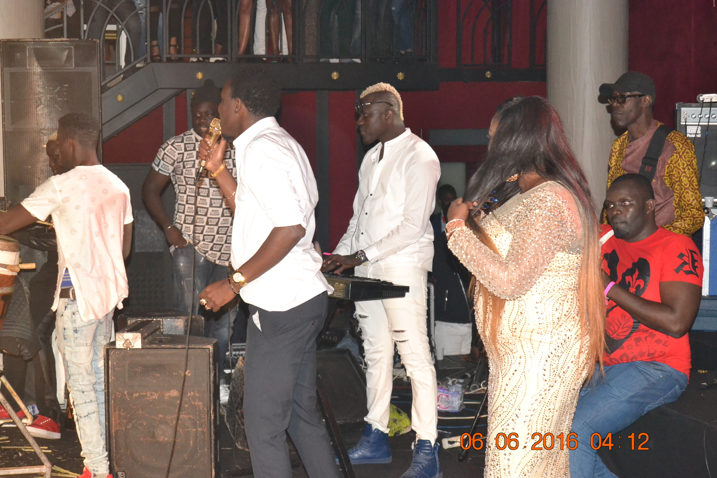 Lendemain Bercy Wally Seck rechauffe son public au Dock Haussman.