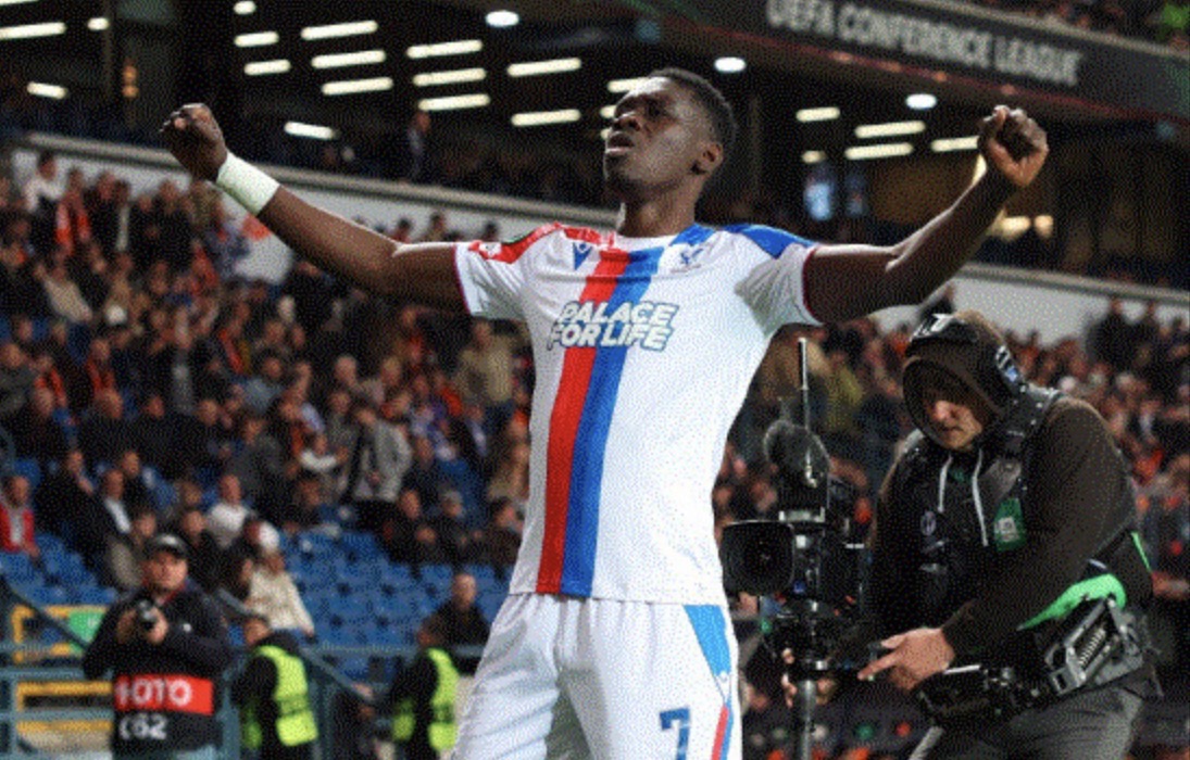 Crystal Palace : Ismaïla Sarr entre dans l’histoire de la Ligue Conférence