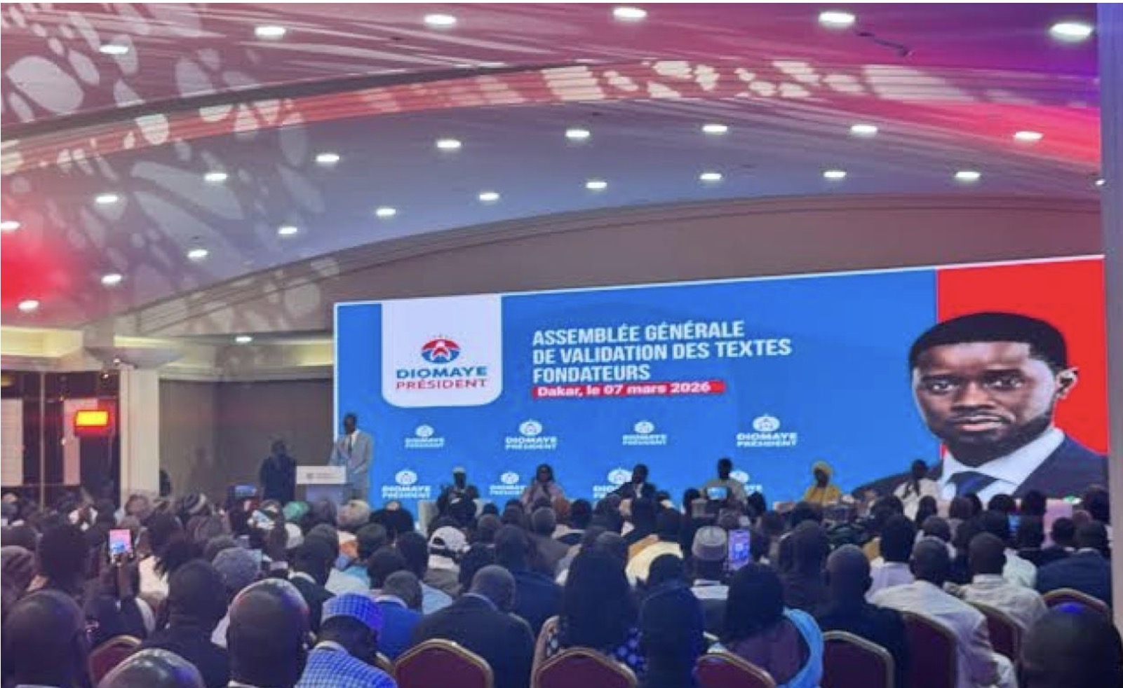 Futur parti présidentiel : le nom du président dévoilé