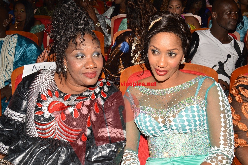 La douce et charmante moitié d'épouse de Pape Diouf en compagnie de sa grande sœur.