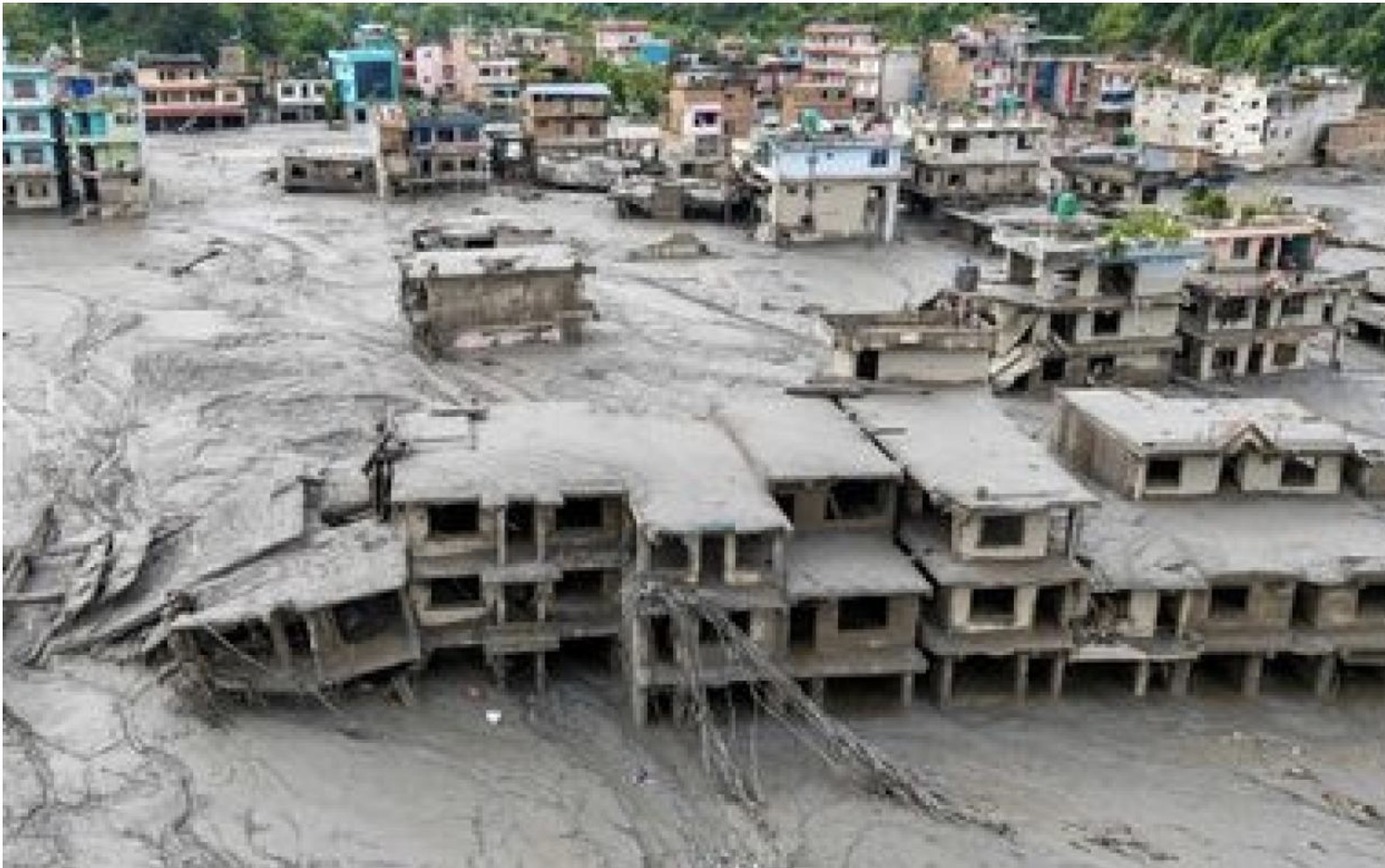Le bilan de la crue dévastatrice au Népal s'aggrave à 359 morts