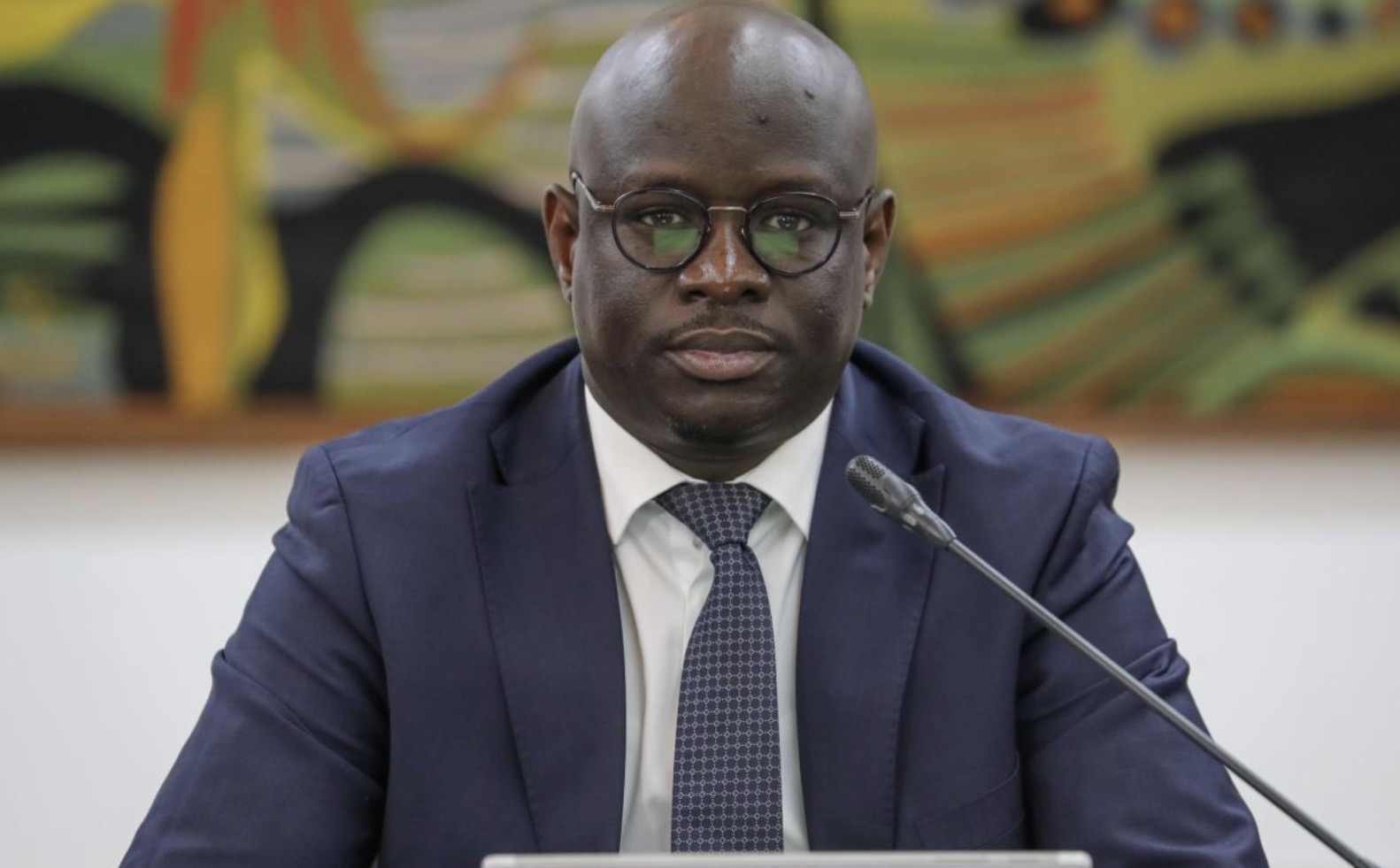 Ministère des Finances : 2075 milliards F CFA, le paradoxe