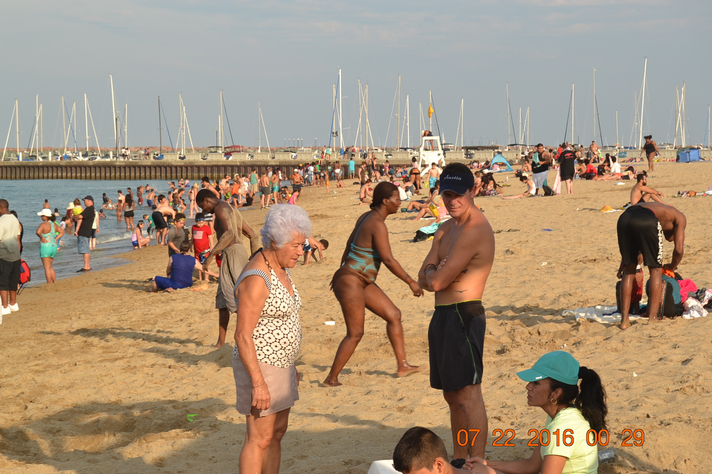Reportage: Vipeoples à la découverte de la plage de Chicago. Regardez.