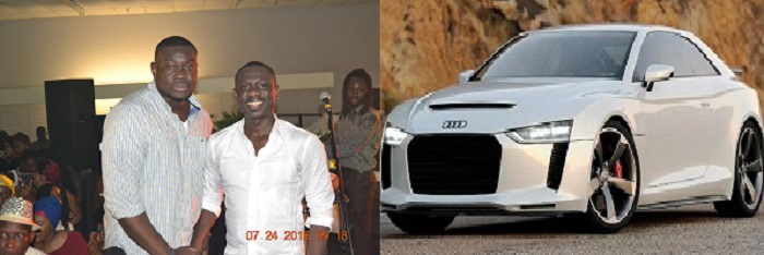 Pape Gora Samb l'homme d'affaires Sénégalais d'Atlanta offre une voiture à Pape Diouf pour son anniversaire.