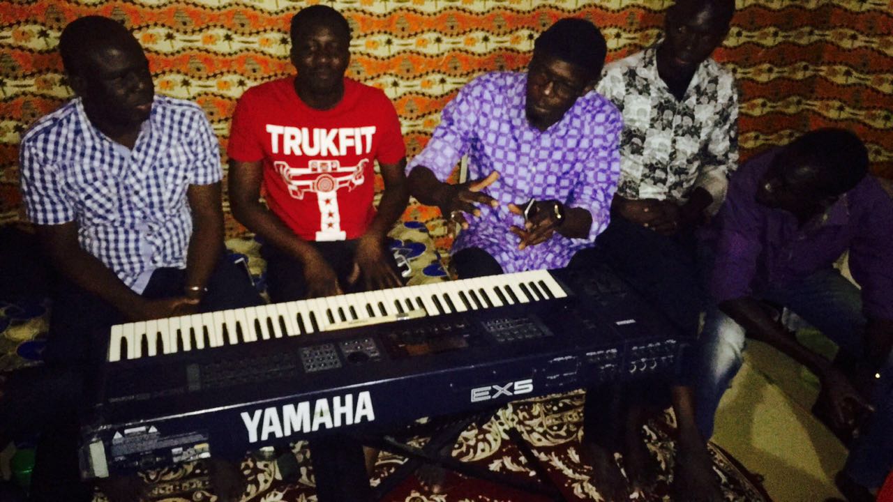 ESPRIT LIVE 2: Pape et Cheikh en studio disponible prochainement.