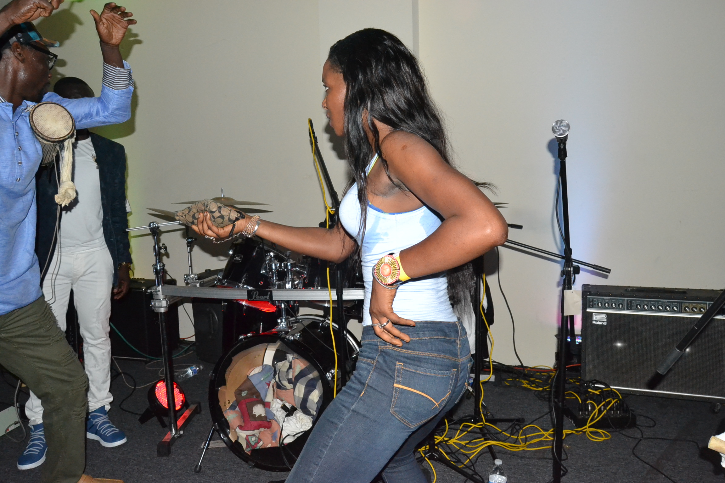 Quand la diaspora Sénégalaise de Washington manifeste leur joie avec Pape Diouf et la génération consciente. Regardez. Quand la diaspora Sénégalaise de Washington manifeste leur joie avec Pape Diouf et la génération consciente. Regardez.