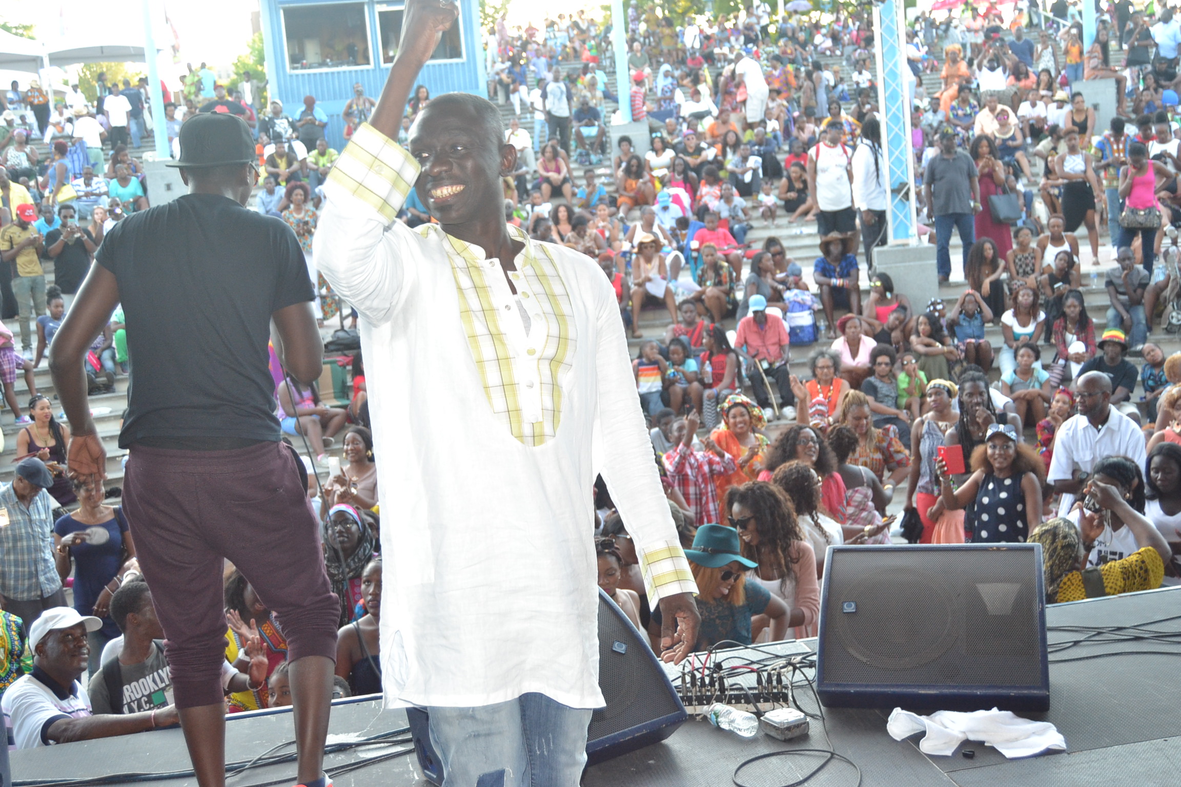 ACANA FESTIVAL PHILADELPHIA: Pape Diouf met le paquet et succède Davido et Flavour.