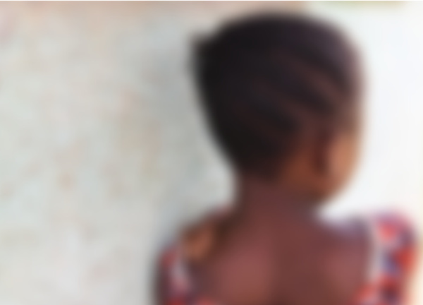 Un étudiant, un footballeur et un rappeur, transforment une fille de 13 ans, en objet sexuel !