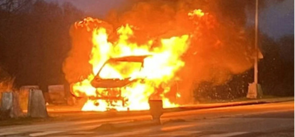 Ngor : Le véhicule de la Représentante de l’Unicef prend feu, en pleine circulation