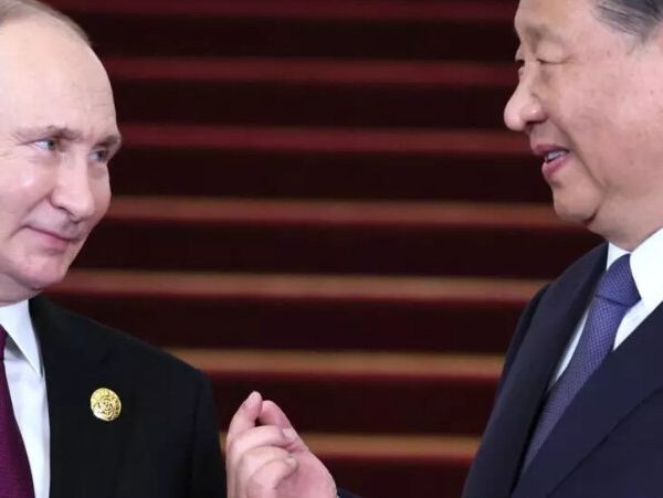 Russie: le président chinois Xi Jinping en visite à Moscou, touchée par les drones ukrainiens