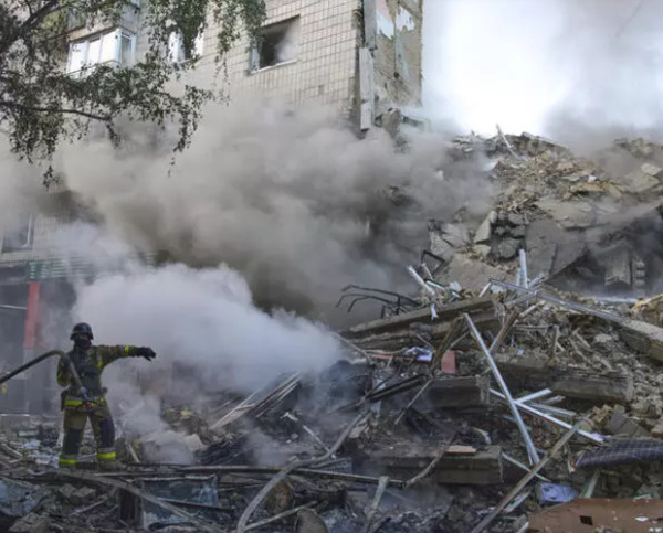 Ukraine: Au moins 14 morts à Kiev, dans des frappes russes