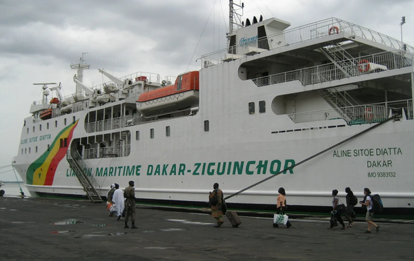 Suspension du navire Aline Sitoé Diatta : Réaménagement temporaire du transport maritime en Casamance