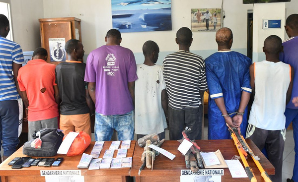 Démantèlement d’un réseau lié à QNET à Mbour : 28 personnes interpellées