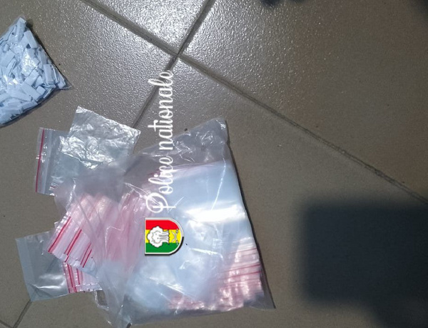 Lutte antidrogue : la Police arrête deux individus avec du Kush à Yeumbeul
