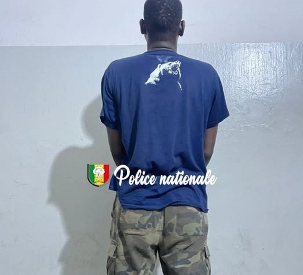 Pikine : Un faux policier interpellé pour usurpation de fonction et escroquerie