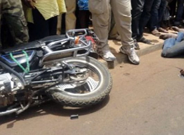 Choc mortel à Mékhé : Une collision entre deux motos “Jakarta” fait un mort et un blessé grave