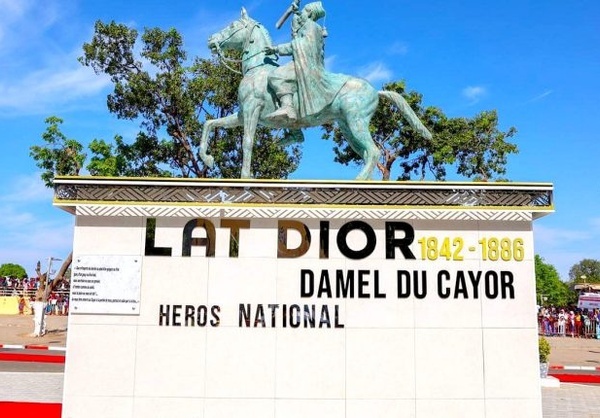 « Fêtons Lat Dior Ngoné Latyr, le Héros national du Sénégal » : Beau récit de l’éminent Babacar Mbaye Ndaak