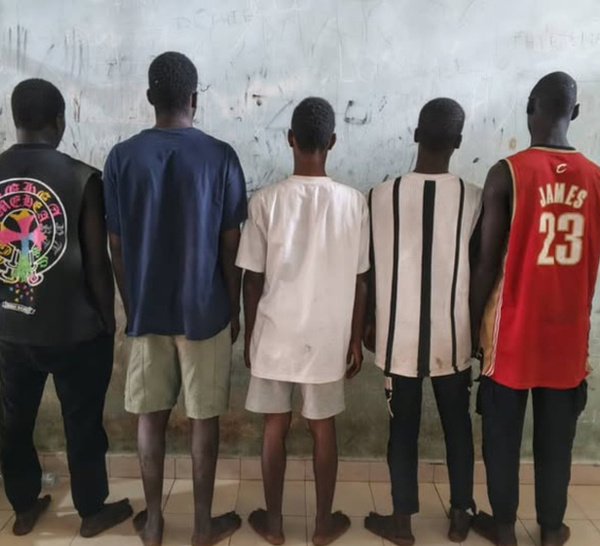 Téléphone volé : Cinq arrestations à la Cité Mixta, après le retrait de 500 000 FCfa sur Wave