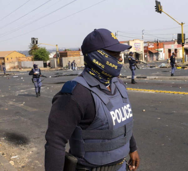 Tirs dans un foyer de travailleurs en Afrique du Sud: onze morts