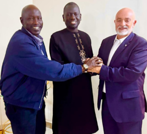 Serigne Mboup, président de l’UCCIAS, a reçu Juan Jesús Rodríguez Marichal, président de la Chambre de Commerce, d’Industrie et de Navigation de Fuerteventura, à Dakar