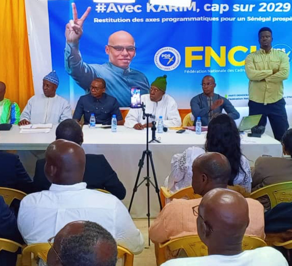 En images-Mobilisation exceptionnelle des cadres du PDS lors de l’Assemblée Générale sous la houlette du Président de de la Fédération Nationale des Cadres Libéraux Ousmane Feynaff GOUDIABY.