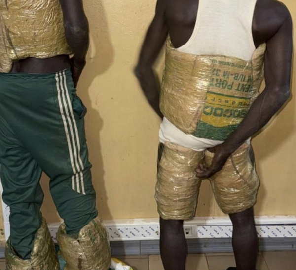 Saisies de médicaments et de drogue par les Douanes : deux sexagénaires déguisés en religieux arrêtés