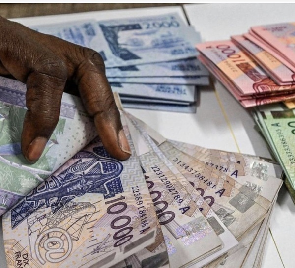 Financement occulte ou logistique ? Une étude scientifique passe l'argent en politique au scanner